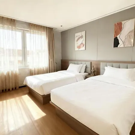 Sky Vista Aparthotel