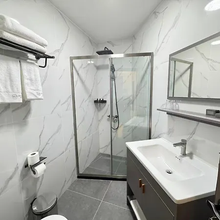 Sky Vista Aparthotel 4*