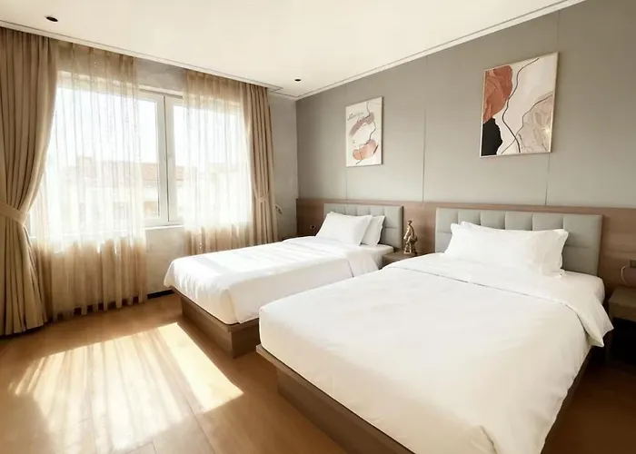 Sky Vista Aparthotel