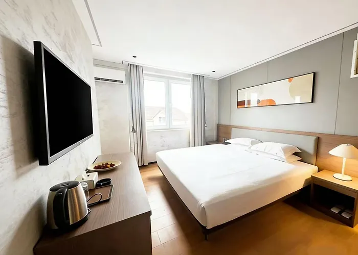 Aparthotel Sky Vista 4*