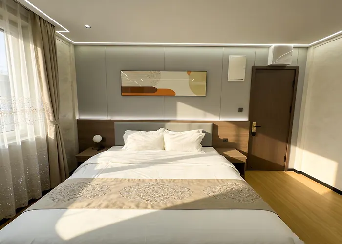 Sky Vista Aparthotel